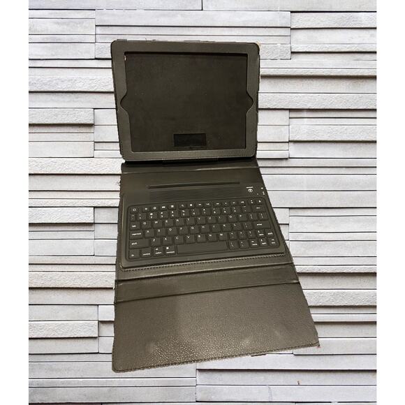 Bluetooth Capable Wireless Keyboard for Tablets - Picture 2 of 4